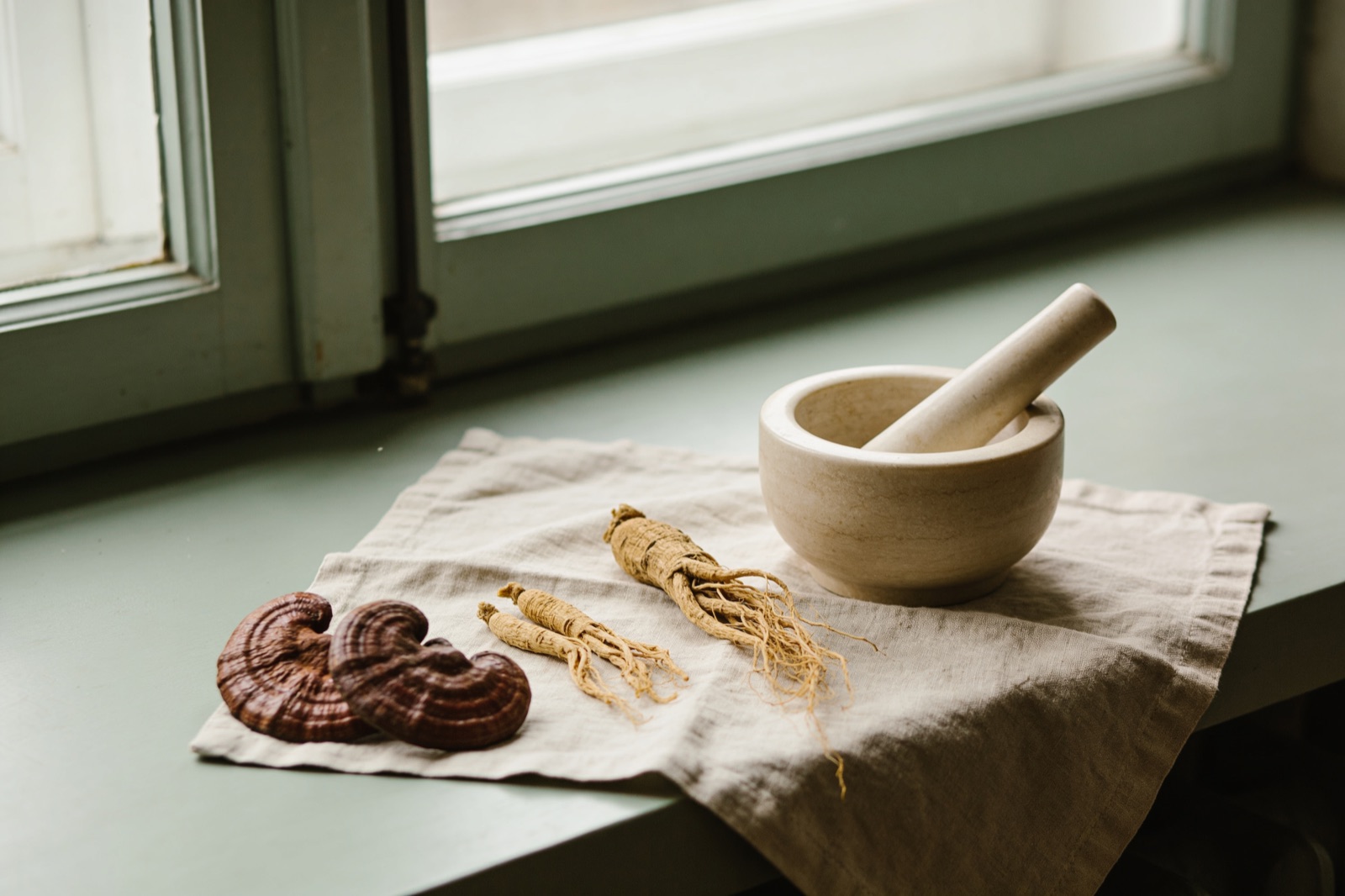 The Adaptogen Edit: Six Herbs That Steady a Restless Mind